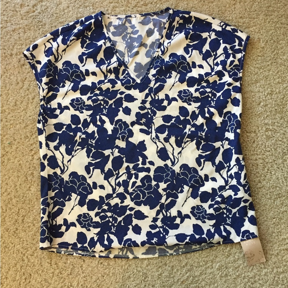 Floral Blue and White Women's Top